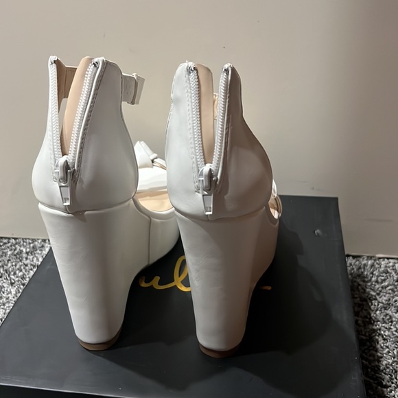 Lulus white platform wedges - Picture 3 of 5